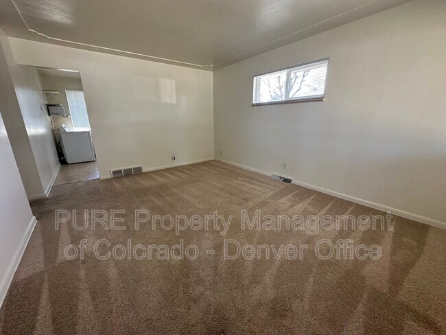 Building Photo - 130 S Cody Ct