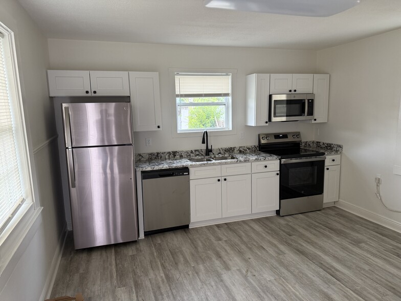 Building Photo - 4117 7th St