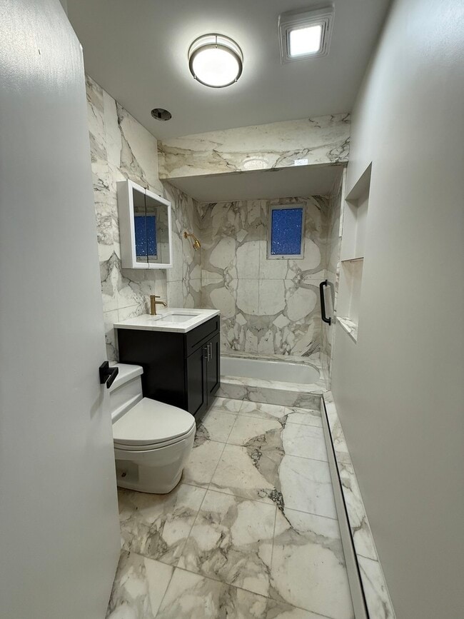 Building Photo - 2435 N 76th Ct