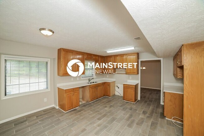 Building Photo - 3 Bedroom Pet-Friendly Home in Atlanta, GA with Main Street Renewal