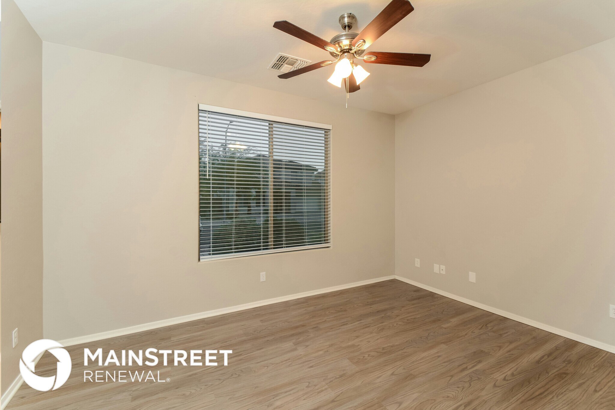 Building Photo - 17039 W Ipswitch Way