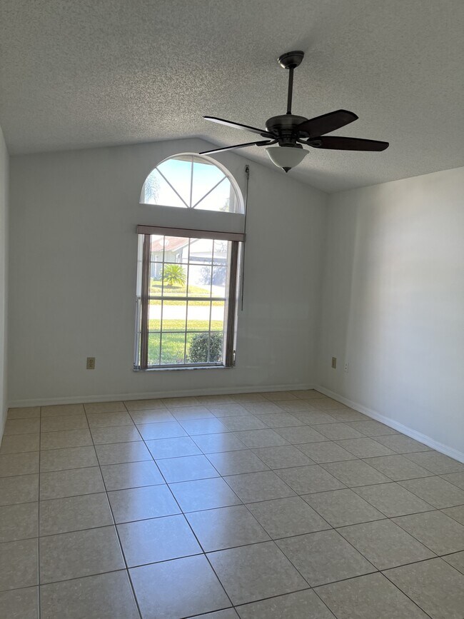 Building Photo - 3607 Cresta Ct