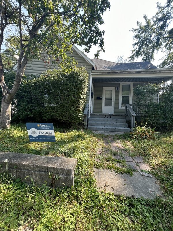 Building Photo - 321 A St