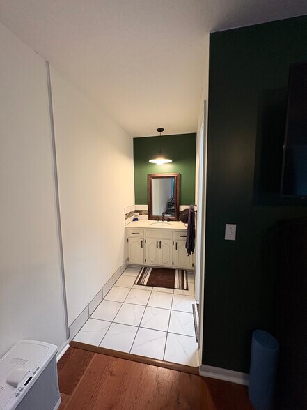 3rd master bath - 10300 W 48th St
