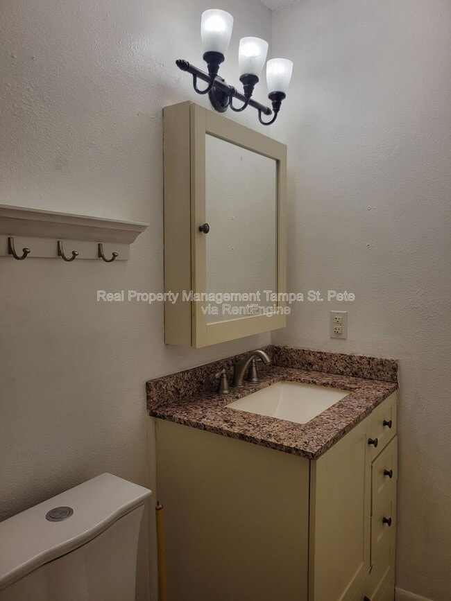 Building Photo - 11609 Shady Tree Pl