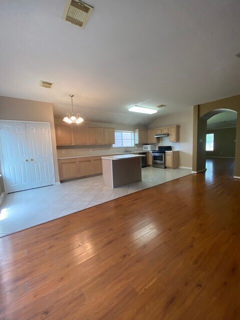 Primary Photo - 5406 Meadow Canyon Dr