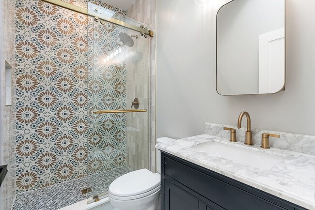 Building Photo - 5120 N Elston Ave