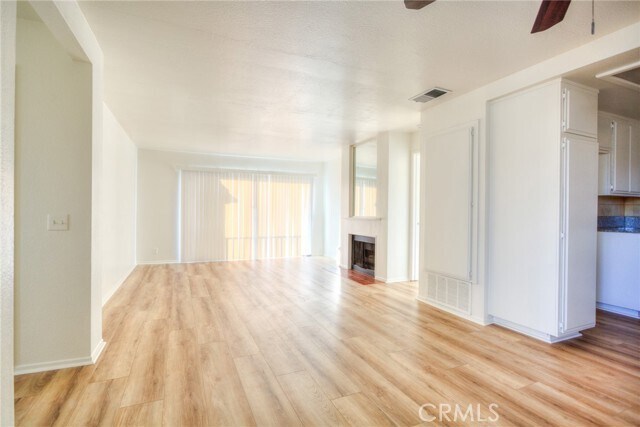 Building Photo - 901 Golden Springs Dr