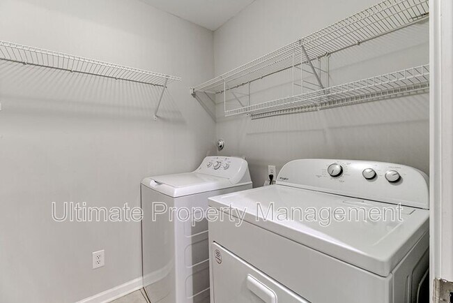 Building Photo - 4416 Jay Bird Cir