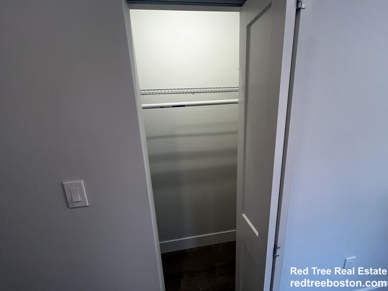 19 #25 - 1 Peterborough St