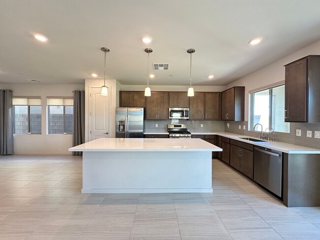 Building Photo - Summerlin West