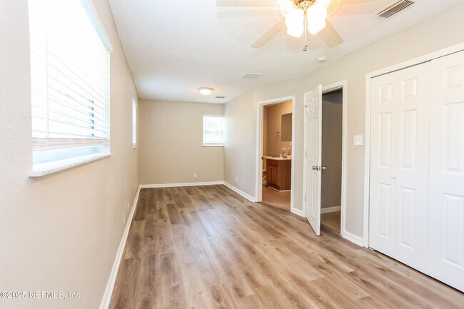 Building Photo - 5023 Donnybrook Ave