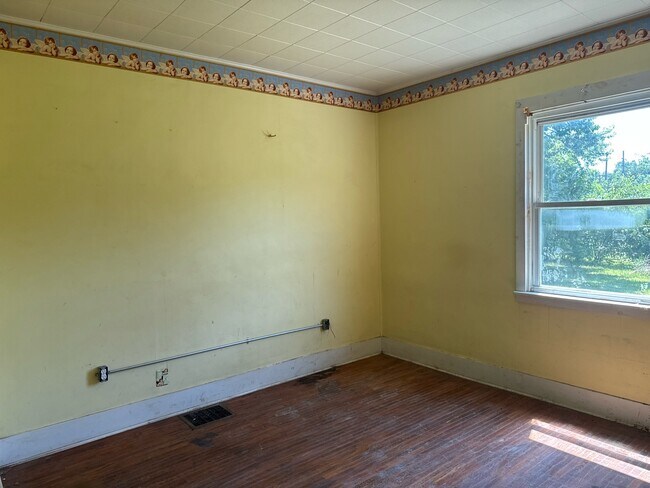 Building Photo - 1612 Morton St