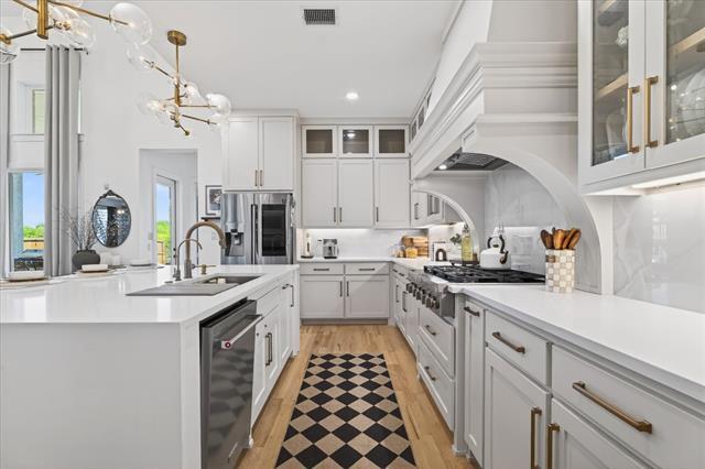 Building Photo - 3320 Crescent Ln