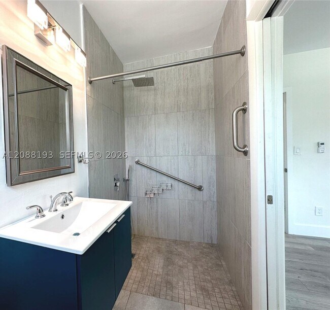 Building Photo - 2115 NW 185th St