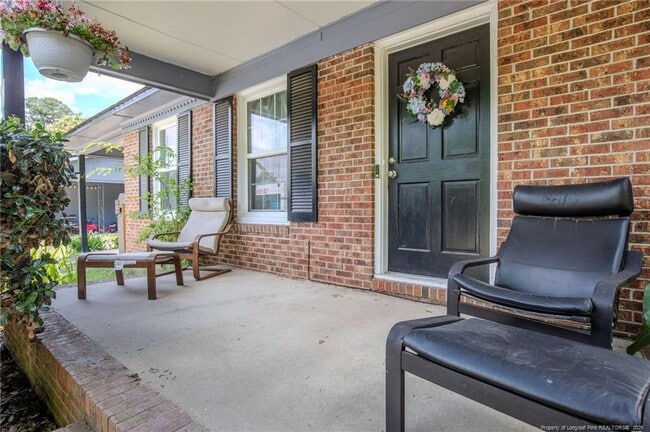 Building Photo - 3230 Periwinkle Dr
