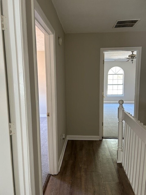 Building Photo - 930 Bobcat Ct