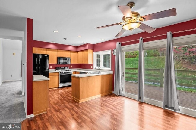 Building Photo - 1913 Meadow Ln