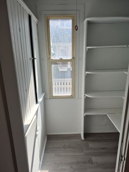 Building Photo - 98 Columbia St