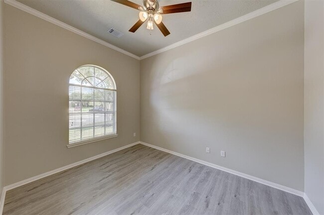 Building Photo - 2107 Crossbay Ct