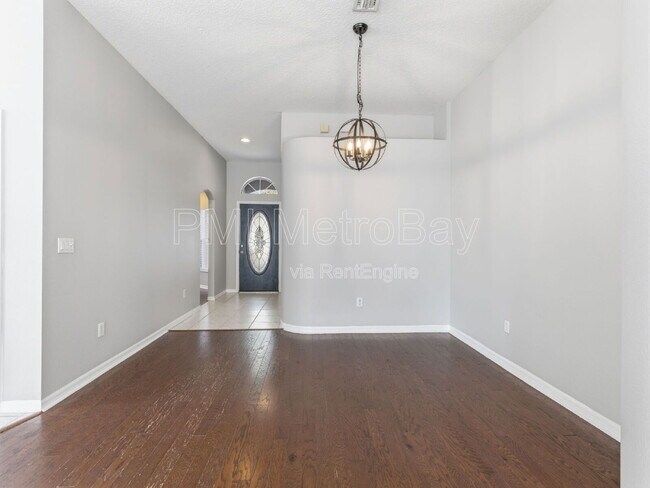 Building Photo - 7632 Blue Spring Dr