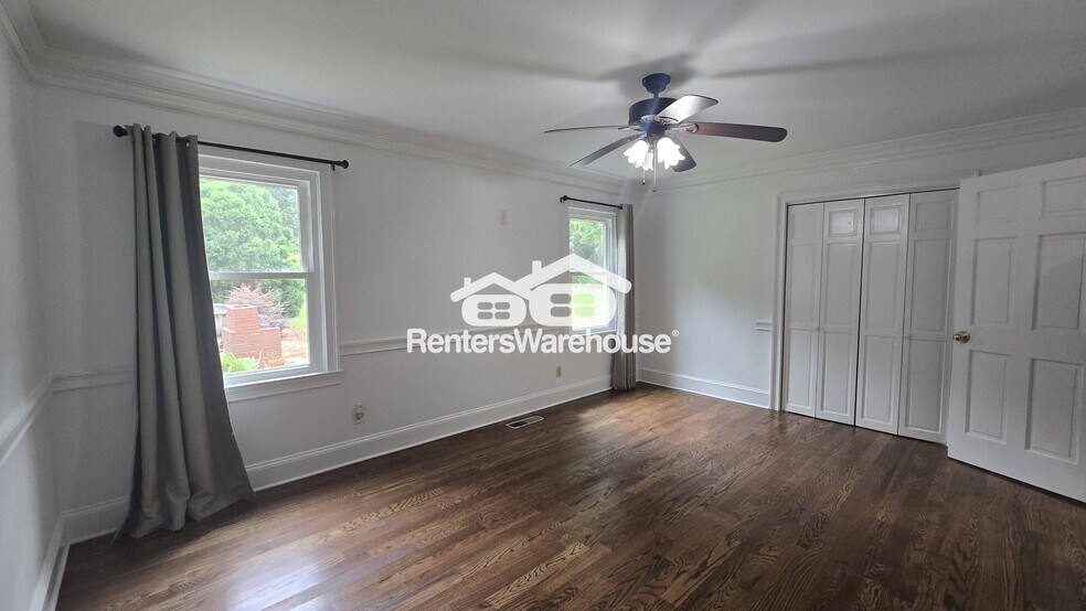 Building Photo - 165 Oak Hill Cir