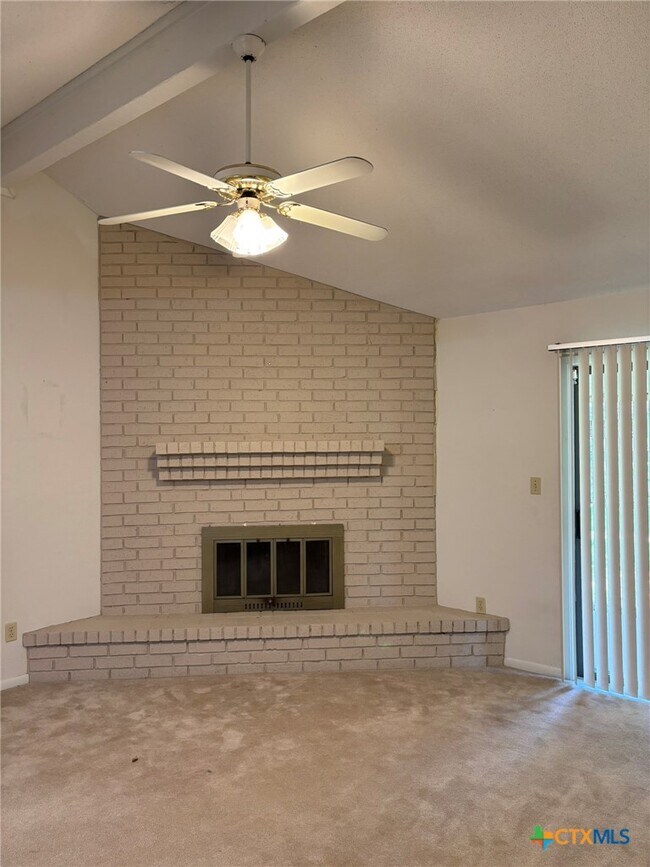 Building Photo - 417 Ivanhoe Dr