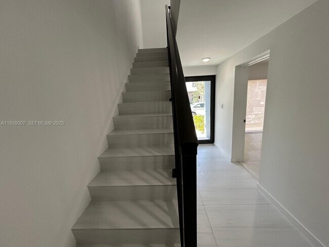 Building Photo - 14560 SW 261 St Ter