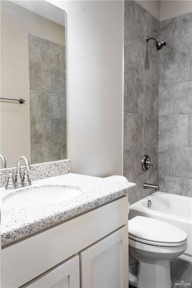 Building Photo - 14224 Chalk Ridge Dr