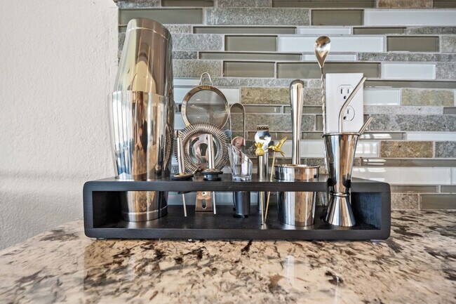 Building Photo - 1012 Chestnut Dr