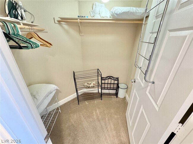 Building Photo - 55 E Agate Ave