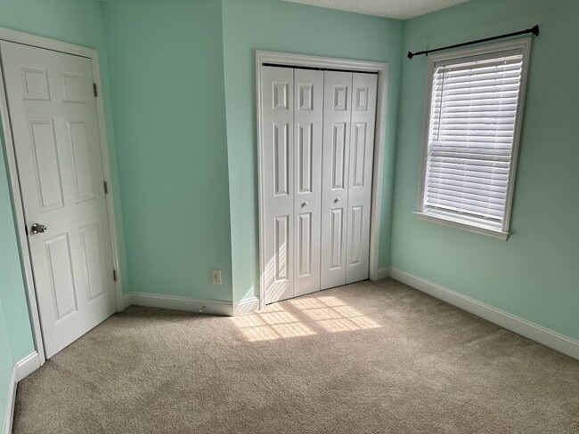 Building Photo - 134 Annie Rd