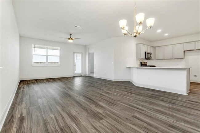 Building Photo - 17916 Curio Dr