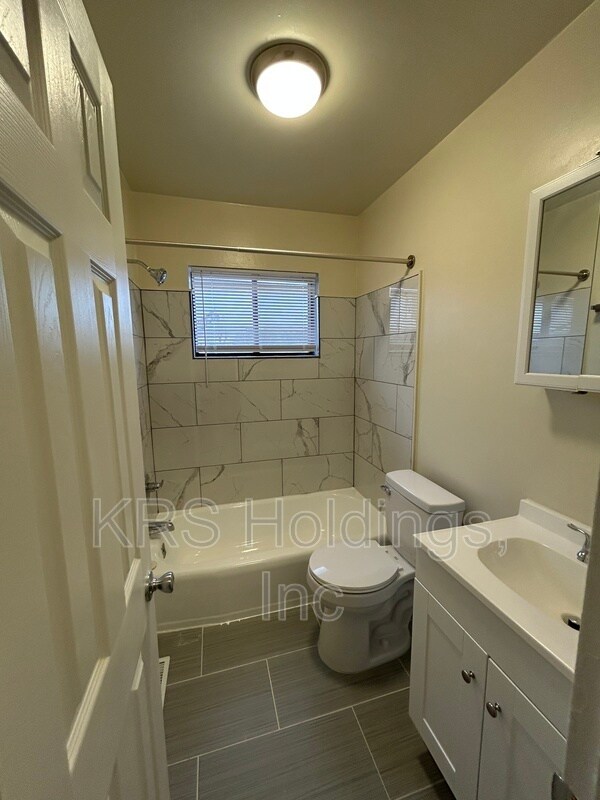 Building Photo - 5203 Collindale Rd