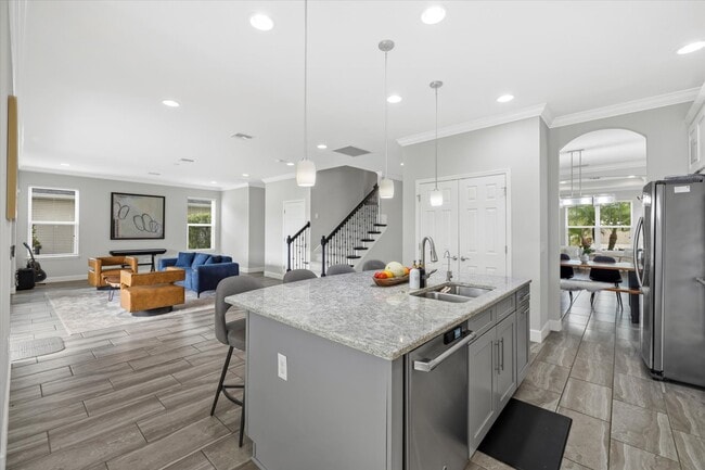 Building Photo - 5954 Anise Dr