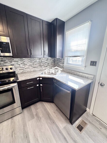 Building Photo - 3617 Double Rock Ln