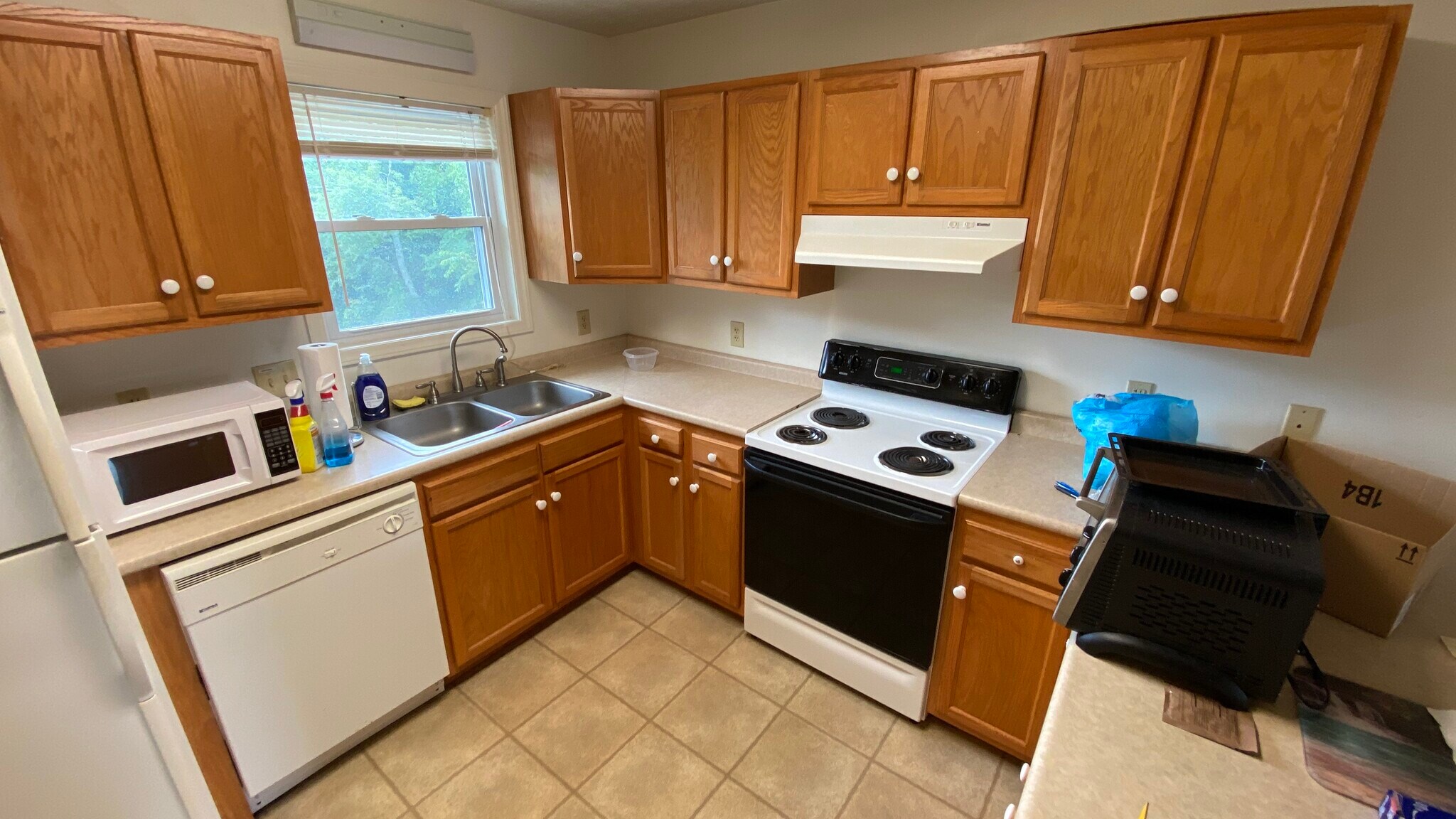 Building Photo - 1282 N Main St