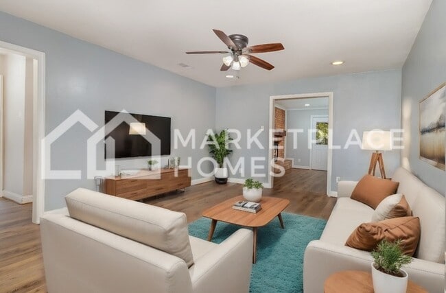 Building Photo - 2801 Fairbrook St