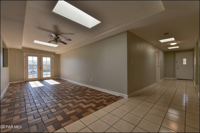 Building Photo - 4700 Louisiana St
