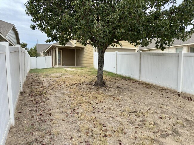 Building Photo - 1812 Indian Lodge Dr