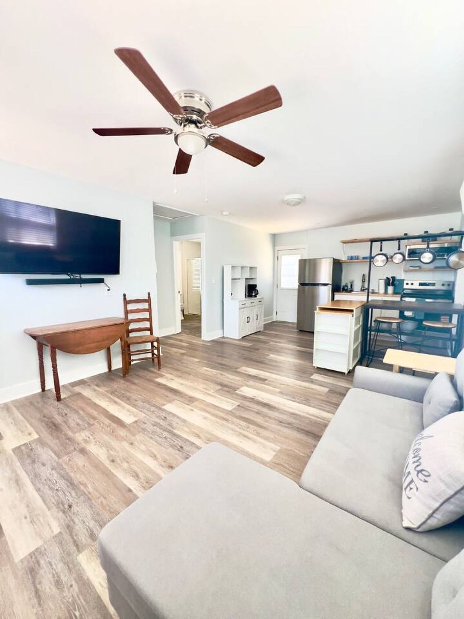 Building Photo - 216 La Paloma Pl