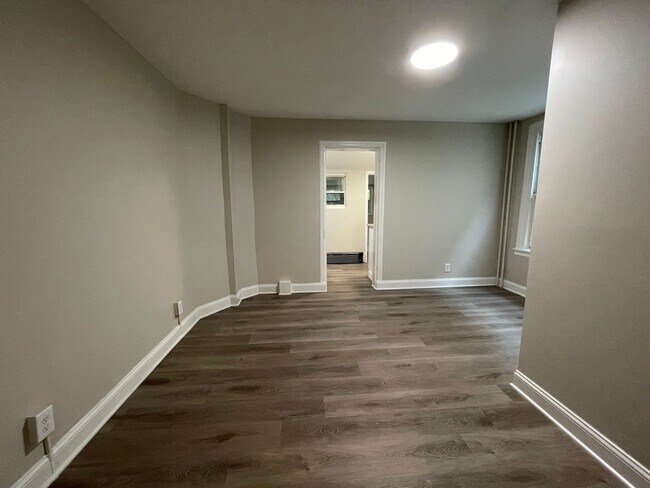 Building Photo - Beautiful 4 Bedroom, 1.5 Bath in Chester