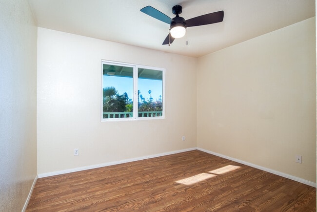 Building Photo - 1908 Broadway St