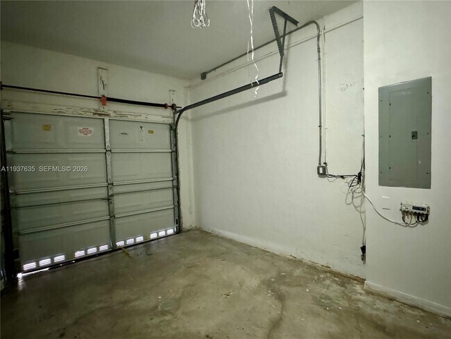 Building Photo - 3162 SW 153rd Ct