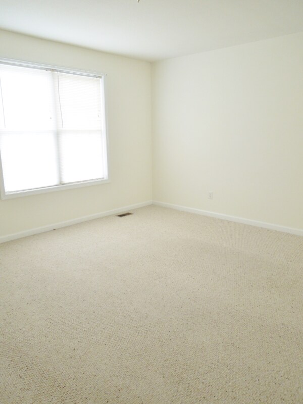 Building Photo - 108 Pleasant Hill Rd