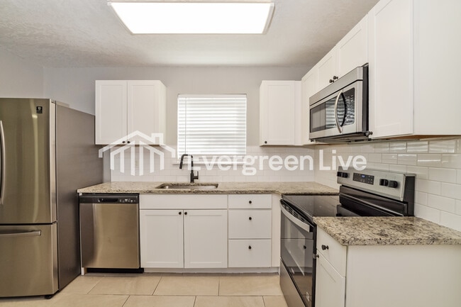 Building Photo - 1810 Redding Pl