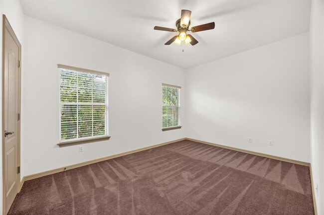 Building Photo - 6704 Menchaca Rd