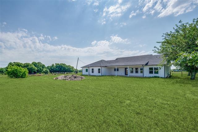 Building Photo - 1450 W Farm to Market Rd 550
