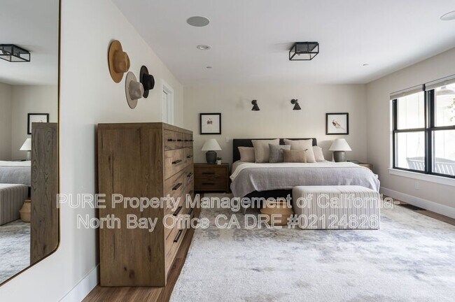 Building Photo - 202 Petersen Ln