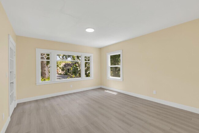 Building Photo - 2114 23rd St